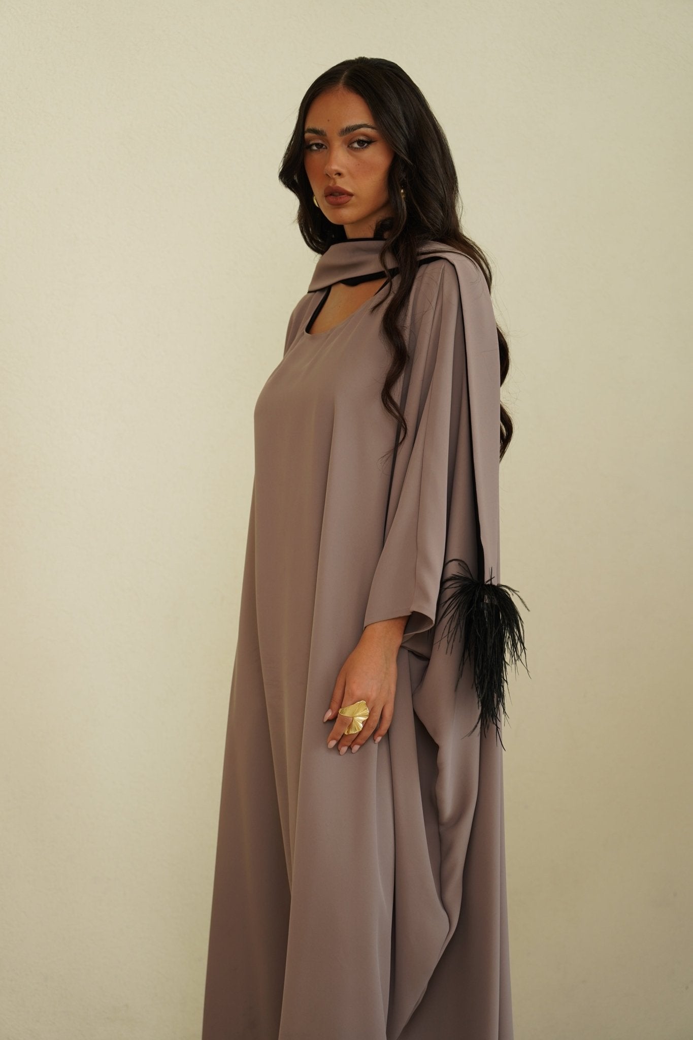 Taupe whisper - | حصه لاين