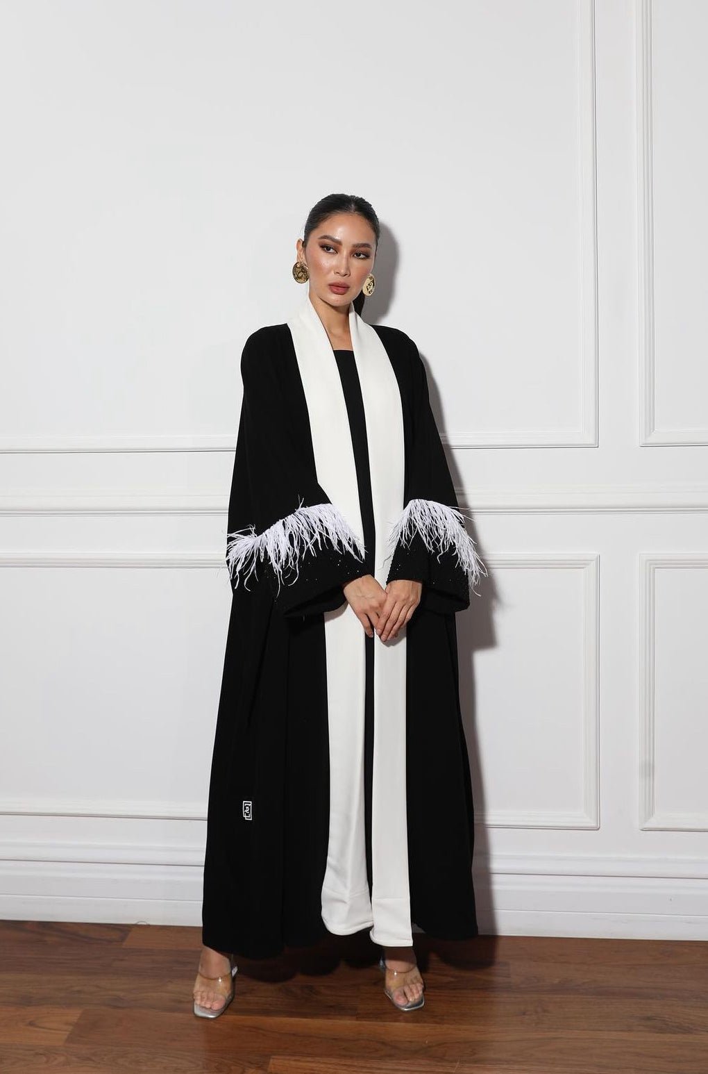 Black abaya - | حصه لاين