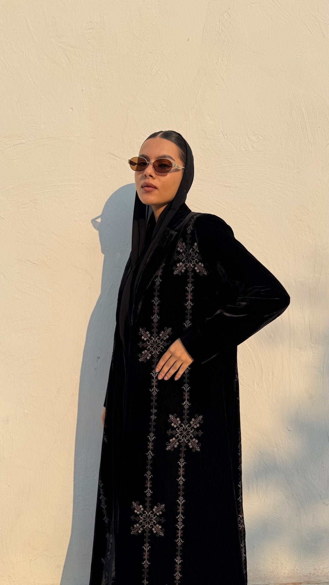 Brown prints abaya - | حصه لاين