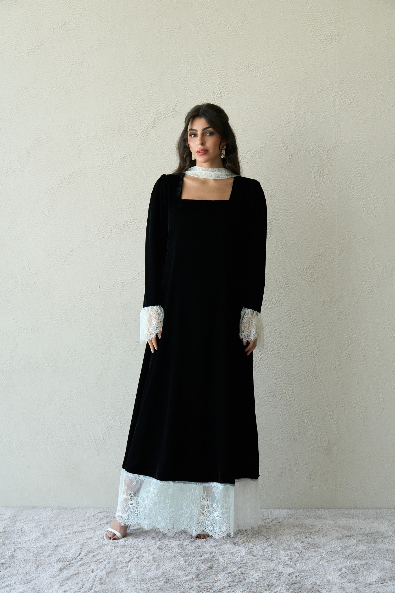 Midnight Laceveil R27