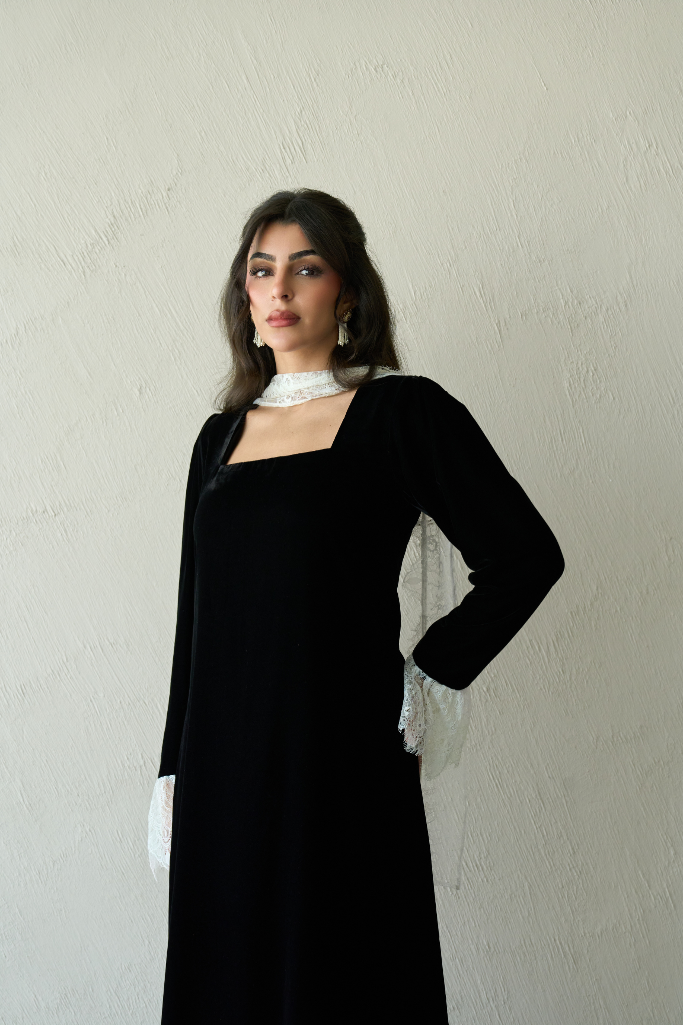 Midnight Laceveil R27