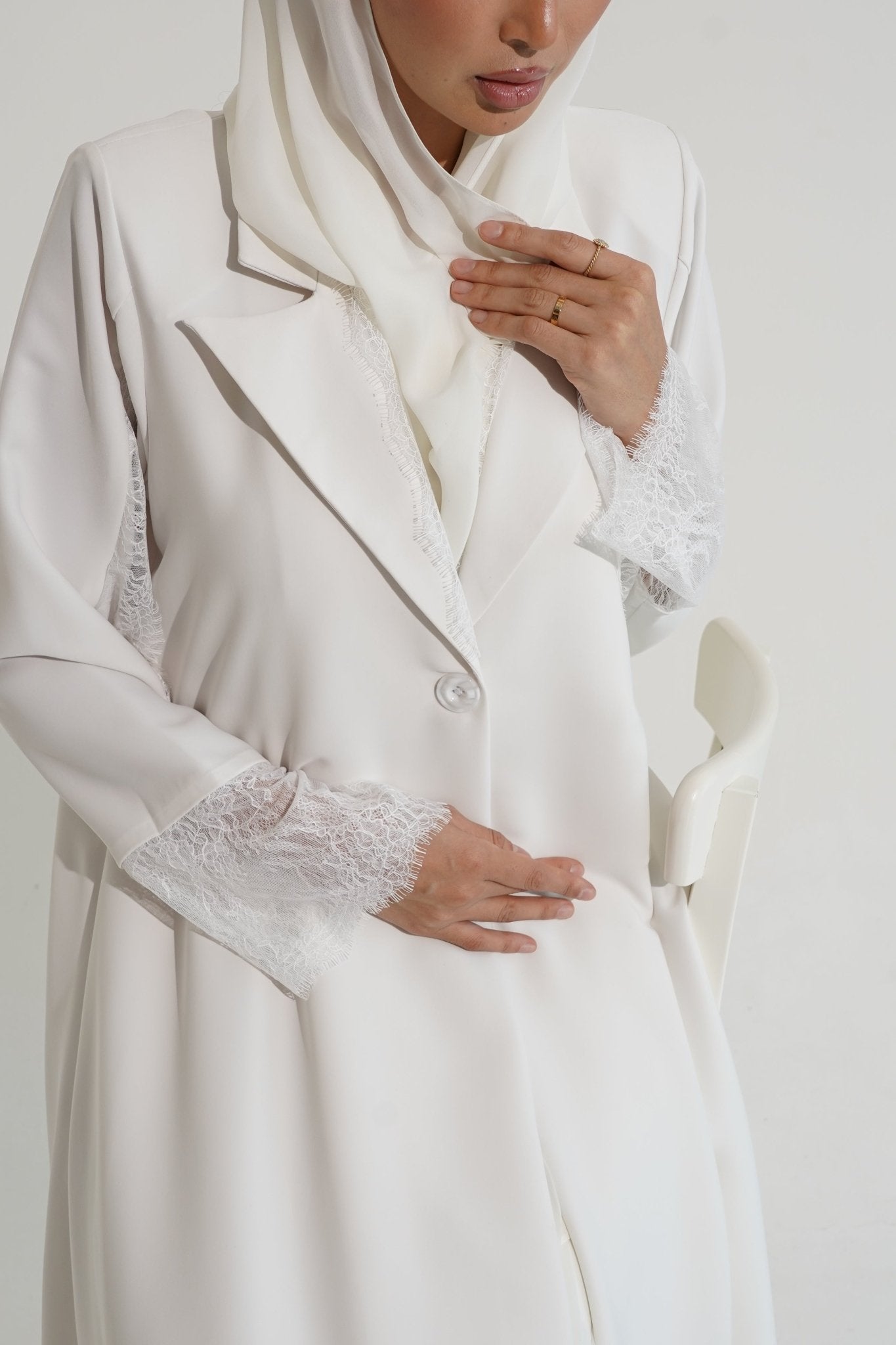 White lace abaya - | حصه لاين